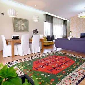 https://galeria-apartment.albaniahotels.org
